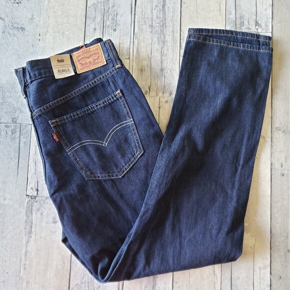 NWT - Levi's - Middy Straight Women's Jeans – Size 31x30 - Picture 1 of 3